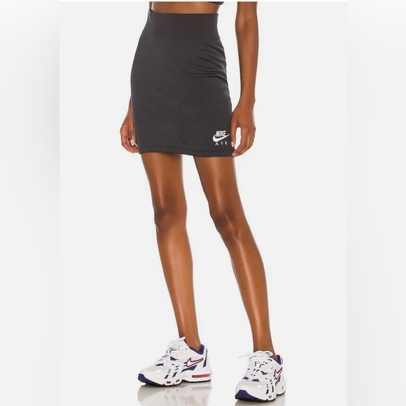 Nike Dresses & Skirts - NIKE black ribbed skirt SIZE: XS